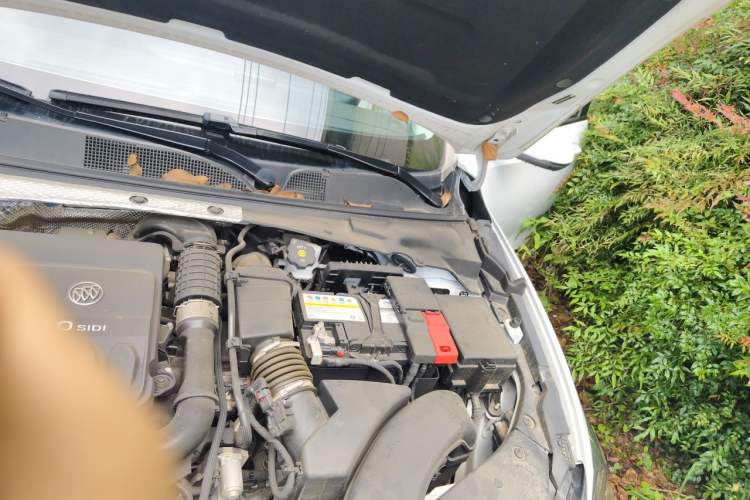 Used Buick Verano 2023 Pro Enjoyment Edition Engine Bay Left