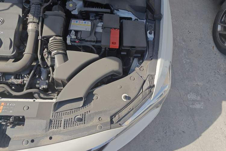 Used Buick Verano 2023 Pro Enjoyment Edition Engine Bay Left