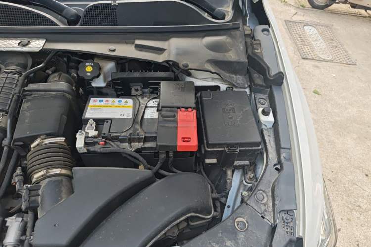 Used Buick Verano 2023 Pro GS Hunter Wind Edition Engine Bay Left