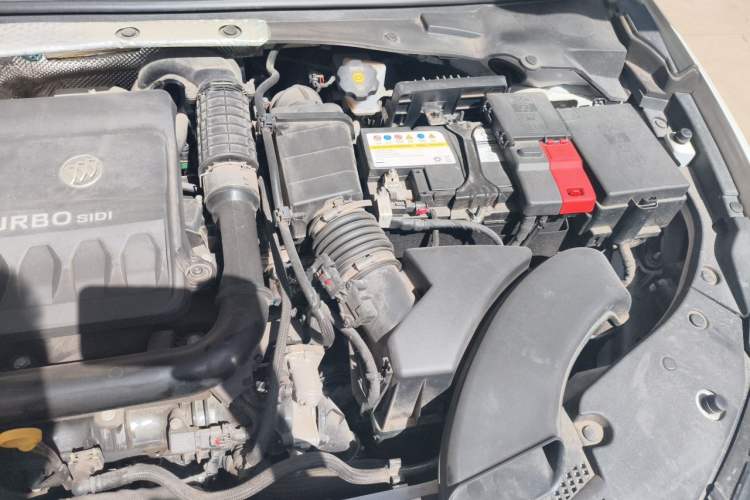 Used Buick Verano 2023 Pro Enjoyment Edition Engine Bay Left