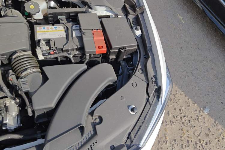 Used Buick Verano 2023 Pro Enjoyment Edition Engine Bay Left