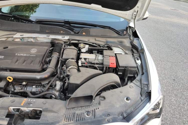 Used Buick Verano 2023 Pro Enjoyment Edition Engine Bay Left