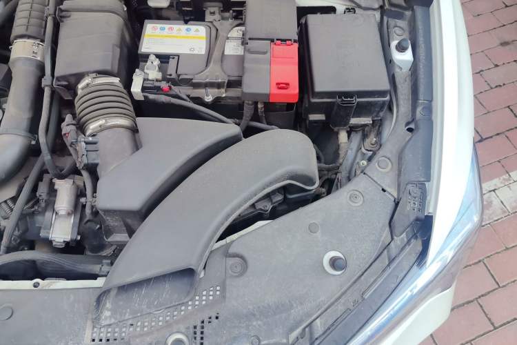 Used Buick Verano 2023 Pro GS Swift Edition Engine Bay Left