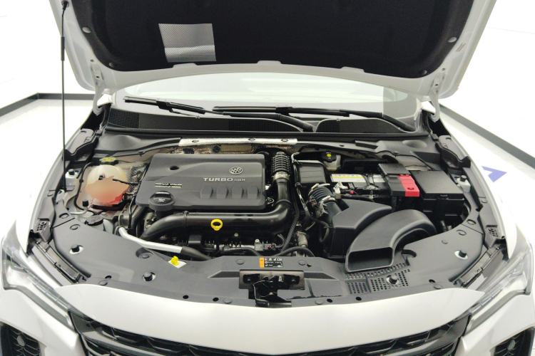 Used Buick Verano 2023 Pro GS Swift Edition Engine Bay