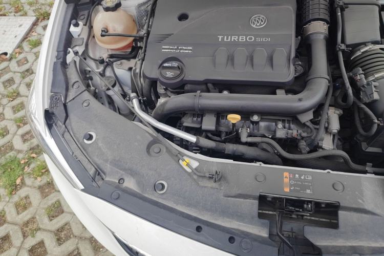 Used Buick Verano 2023 Pro Enjoyment Edition Engine Bay Right