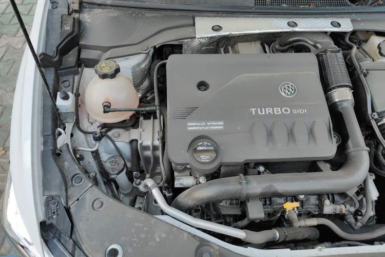 Used Buick Verano 2023 Pro Enjoyment Edition Engine Bay Right