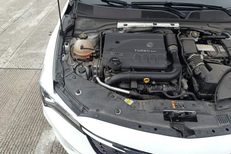 Used Buick Verano 2023 Pro Enjoyment Edition Engine Bay Right