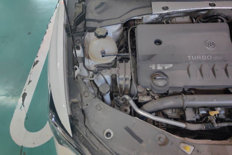 Used Buick Verano 2023 Pro GS Swift Edition Engine Bay Right