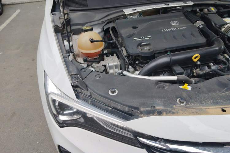 Used Buick Verano 2023 Pro Enjoyment Edition Engine Bay Right