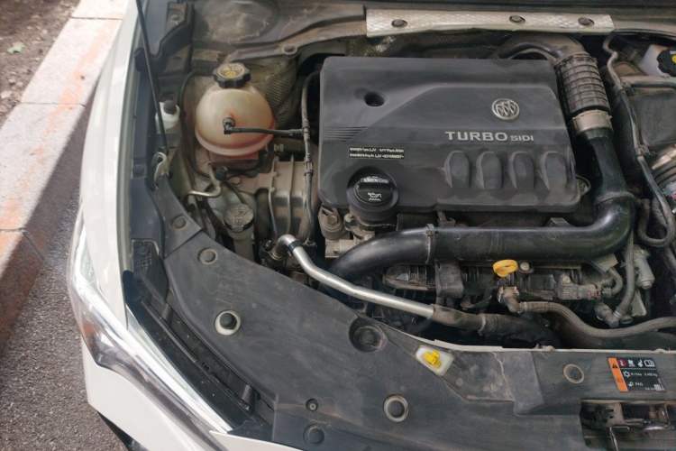 Used Buick Verano 2023 Pro GS Hunter Wind Edition Engine Bay Right