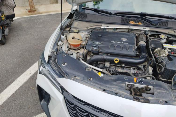 Used Buick Verano 2023 Pro GS Swift Edition Engine Bay Right
