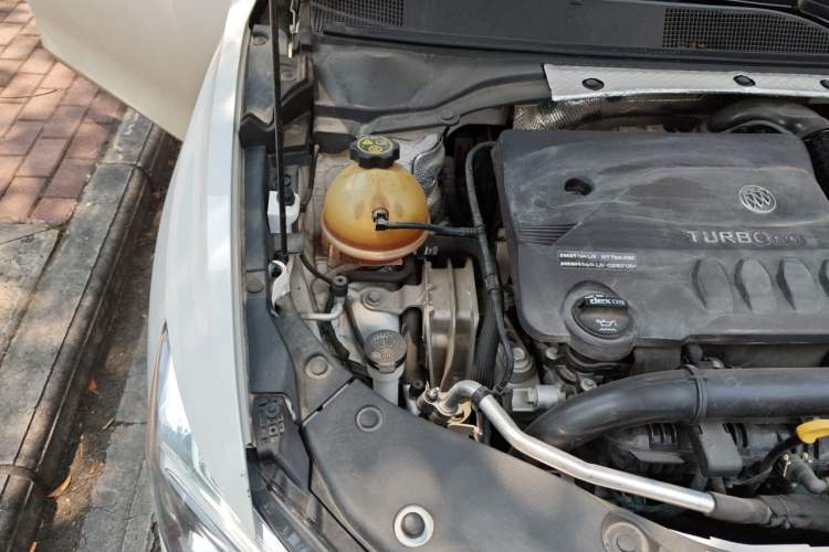 Used Buick Verano 2023 Pro Enjoyment Edition Engine Bay Right