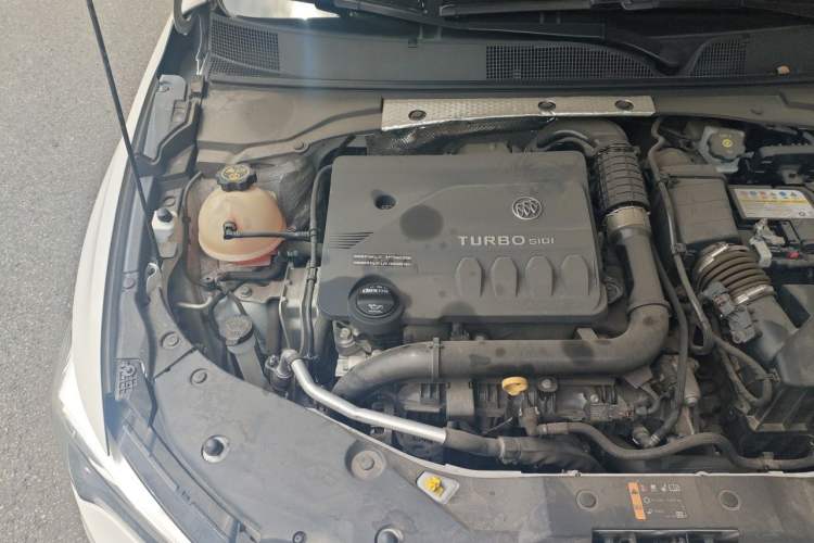 Used Buick Verano 2023 Pro Enjoyment Edition Engine Bay Right
