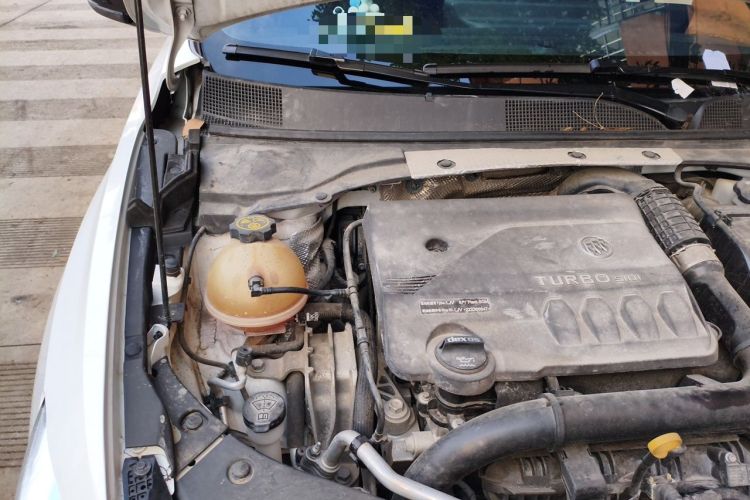 Used Buick Verano 2023 Pro GS Hunter Wind Edition Engine Bay Right