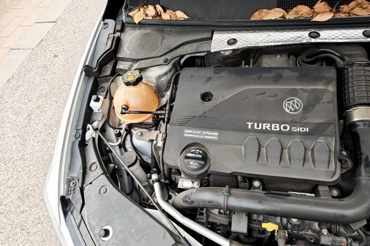Used Buick Verano 2023 Pro GS Hunter Wind Edition Engine Bay Right
