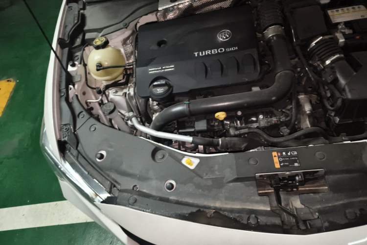 Used Buick Verano 2023 Pro GS Hunter Wind Edition Engine Bay Right