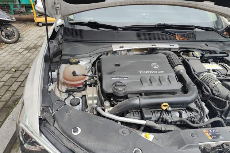 Used Buick Verano 2023 Pro Enjoyment Edition Engine Bay Right