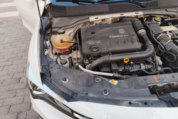 Used Buick Verano 2023 Pro Enjoyment Edition Engine Bay Right