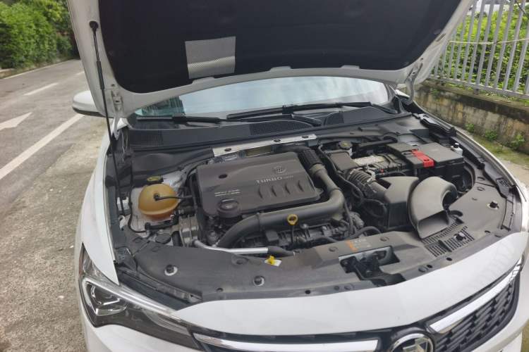 Used Buick Verano 2023 Pro Enjoyment Edition Engine Bay Right