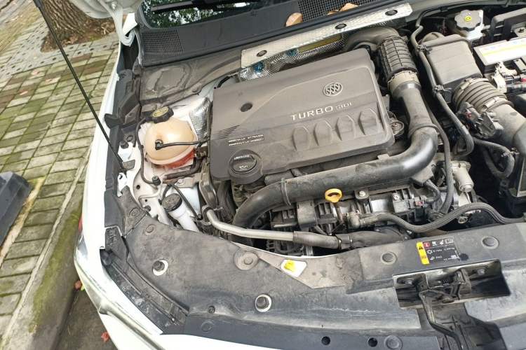 Used Buick Verano 2023 Pro Enjoyment Edition Engine Bay Right