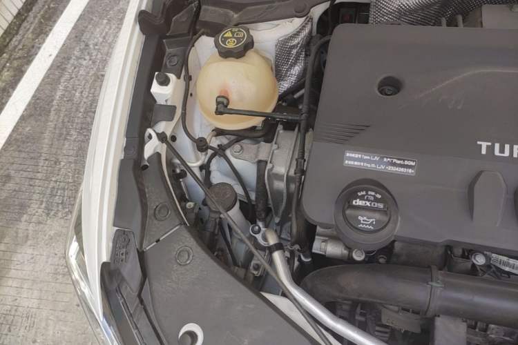 Used Buick Verano 2023 Pro GS Swift Edition Engine Bay Right