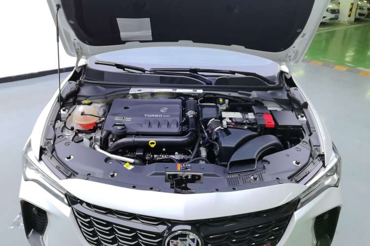 Used Buick Verano 2023 Pro GS Swift Edition Engine Bay
