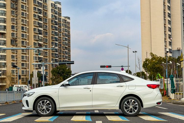 Used Buick Verano 2023 Pro Enjoyment Edition Exterior 3