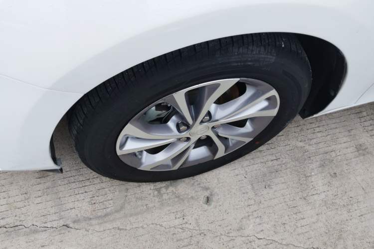 Used Buick Verano 2023 Pro Enjoyment Edition Exterior 4
