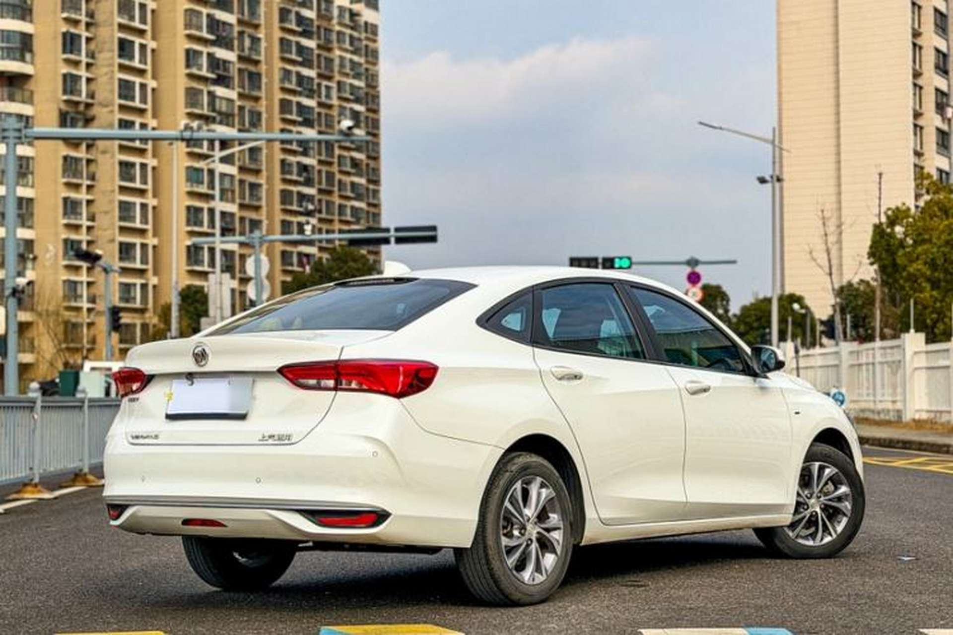 Used Buick Verano 2023 Pro Enjoyment Edition Exterior 4