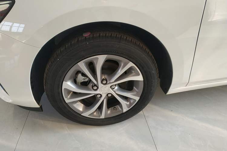 Used Buick Verano 2023 Pro Enjoyment Edition Exterior 7