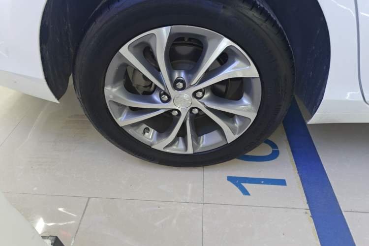 Used Buick Verano 2023 Pro Enjoyment Edition Exterior 8