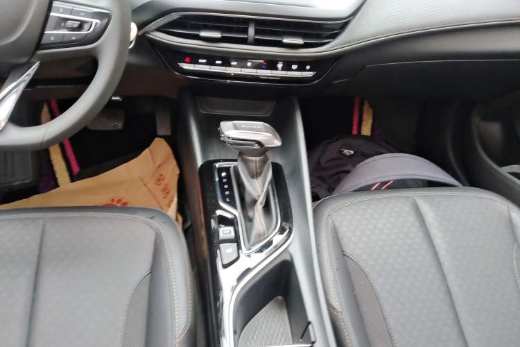 Used Buick Verano 2023 Pro Enjoyment Edition Gear Lever