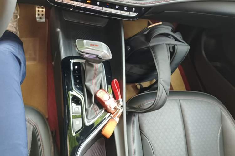 Used Buick Verano 2023 Pro GS Hunter Wind Edition Gear Lever