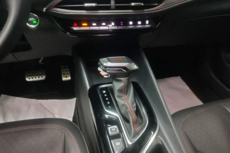 Used Buick Verano 2023 Pro GS Hunter Wind Edition Gear Lever