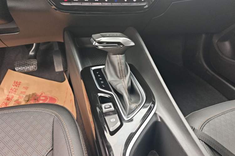 Used Buick Verano 2023 Pro Enjoyment Edition Gear Lever