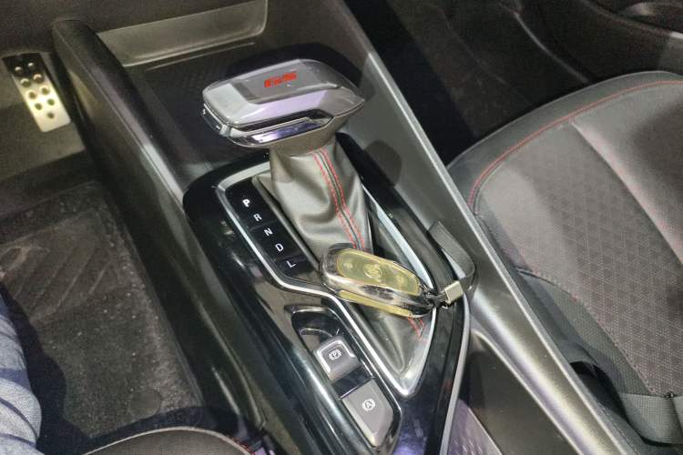 Used Buick Verano 2023 Pro GS Hunter Wind Edition Gear Lever