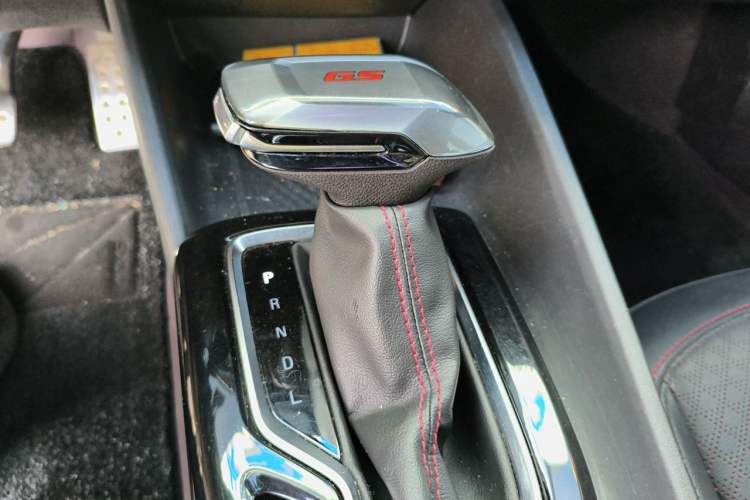 Used Buick Verano 2023 Pro GS Hunter Wind Edition Gear Lever