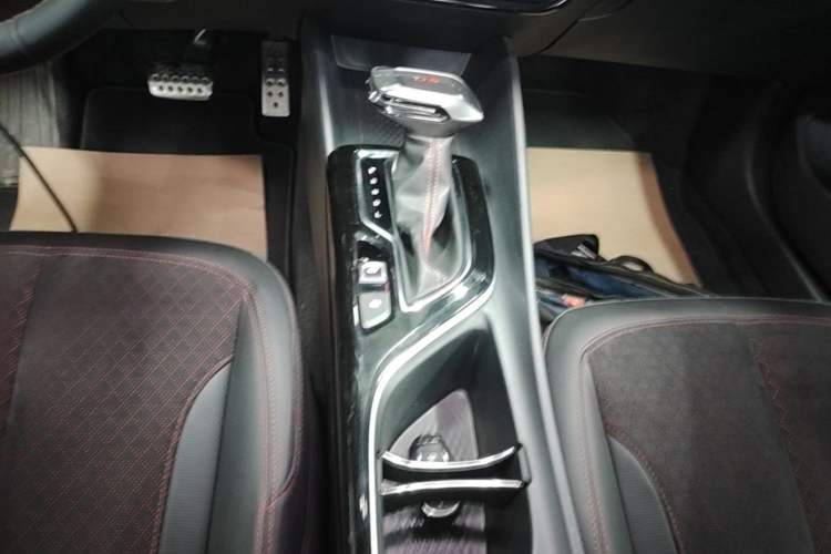 Used Buick Verano 2023 Pro GS Swift Edition Gear Lever
