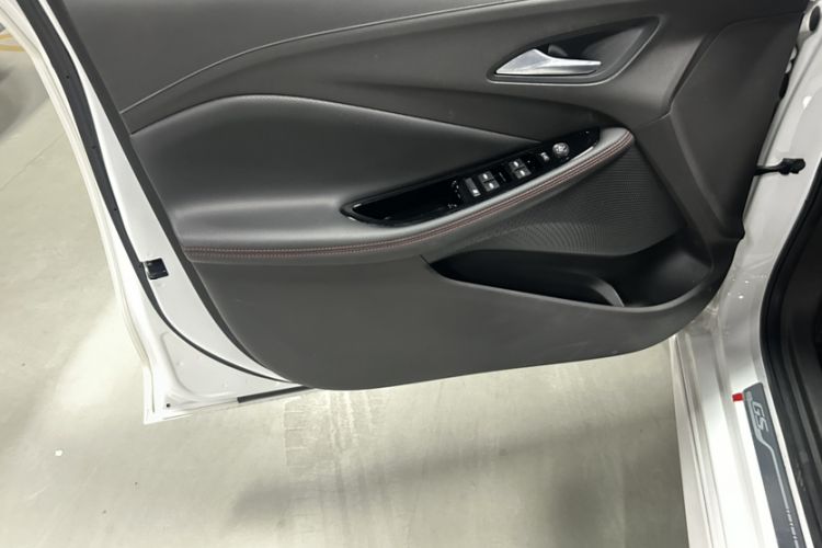 Used Buick Verano 2023 Pro GS Swift Edition Interior 10