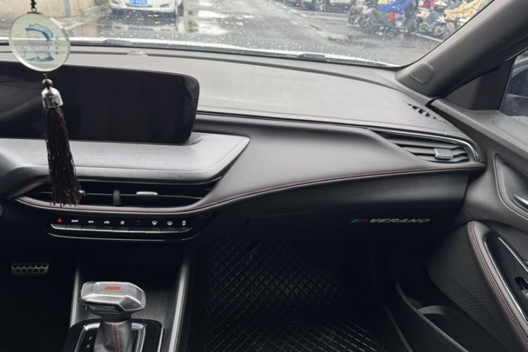 Used Buick Verano 2023 Pro GS Hunter Wind Edition Interior 2