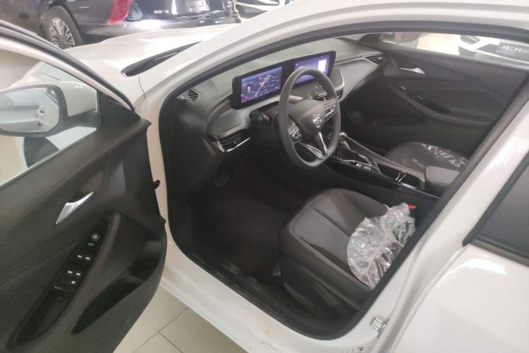 Used Buick Verano 2023 Pro Enjoyment Edition Interior 3