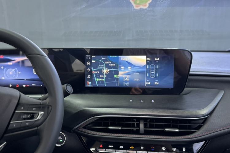 Used Buick Verano 2023 Pro GS Hunter Wind Edition Interior 3