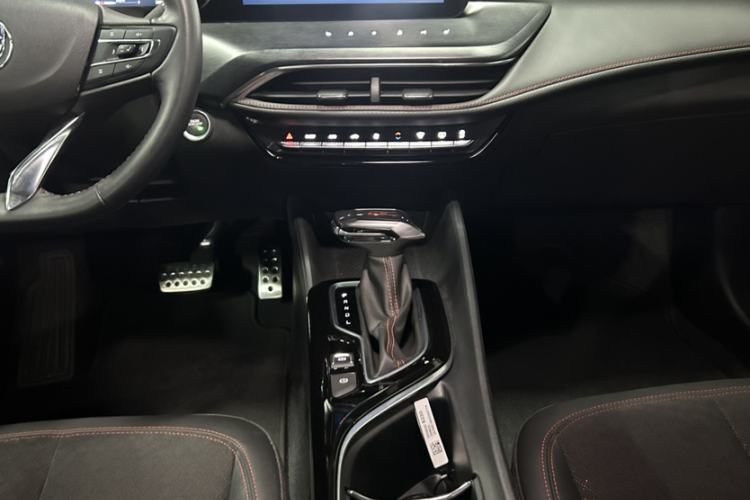 Used Buick Verano 2023 Pro GS Swift Edition Interior 3