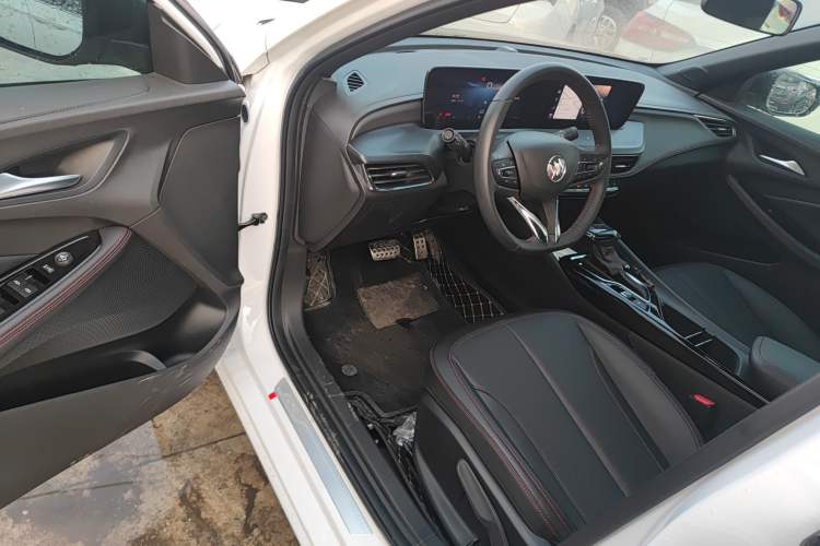 Used Buick Verano 2023 Pro GS Hunter Wind Edition Interior 3
