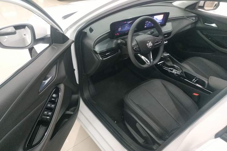 Used Buick Verano 2023 Pro Enjoyment Edition Interior 3