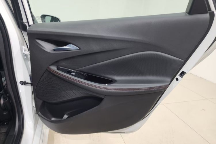 Used Buick Verano 2023 Pro GS Swift Edition Interior 4