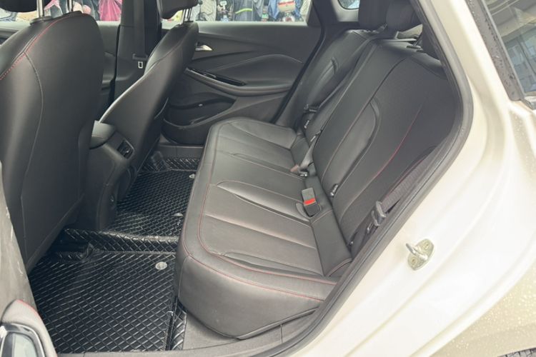 Used Buick Verano 2023 Pro GS Hunter Wind Edition Interior 5