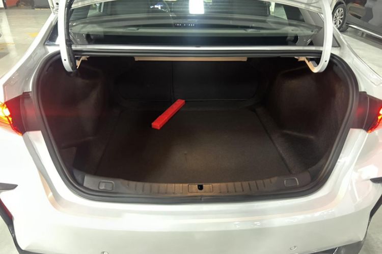Used Buick Verano 2023 Pro GS Swift Edition Interior 6