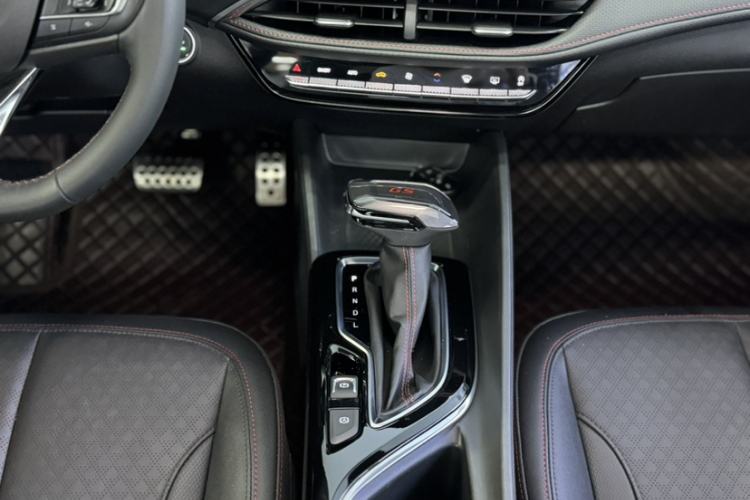 Used Buick Verano 2023 Pro GS Hunter Wind Edition Interior 7
