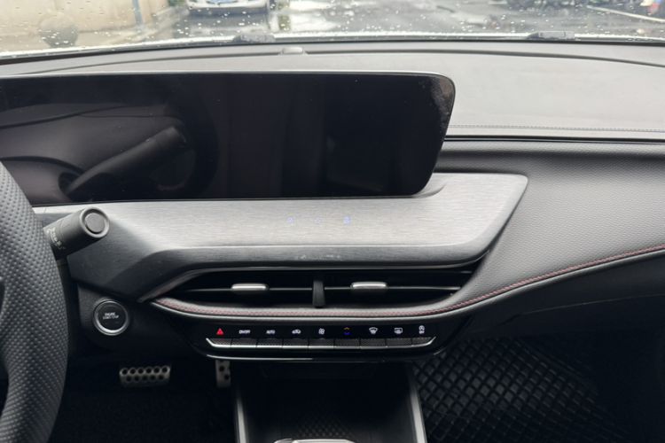 Used Buick Verano 2023 Pro GS Hunter Wind Edition Interior 7